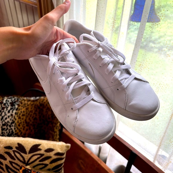 Nike Sneakers - Picture 2 of 6